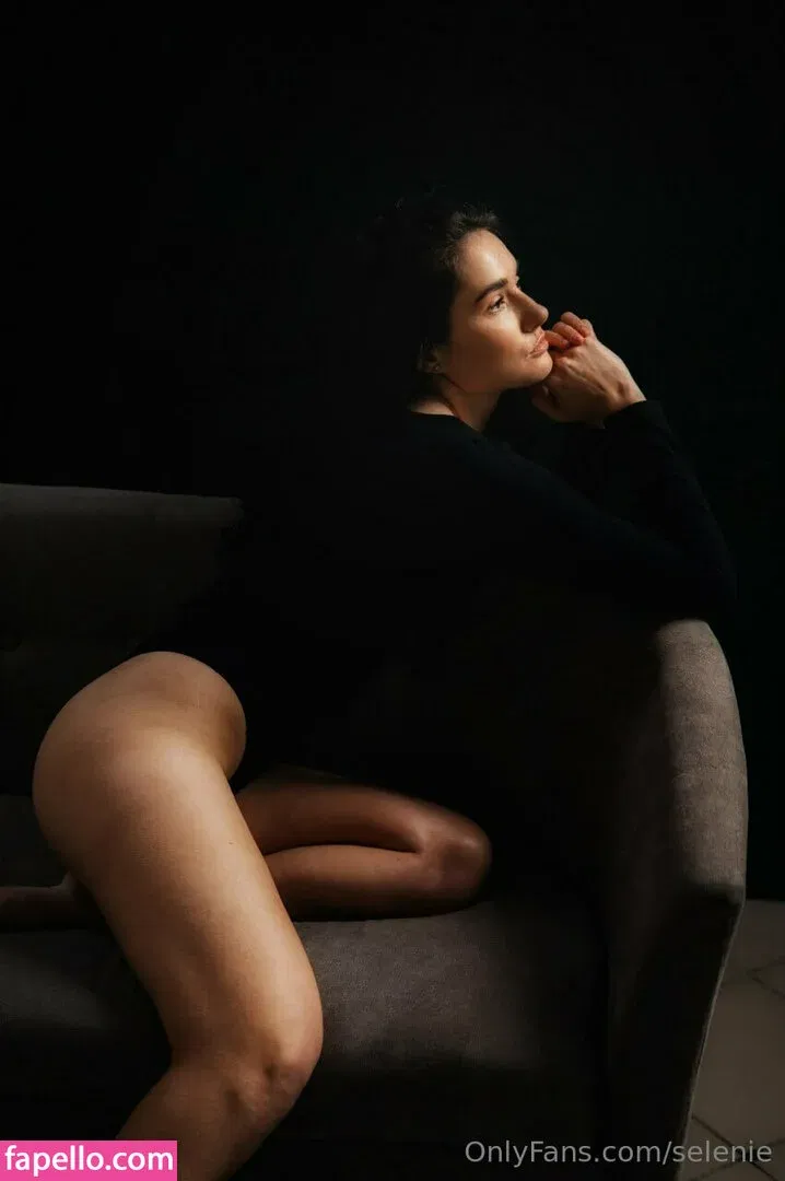 selenie Onlyfans Photo Gallery 