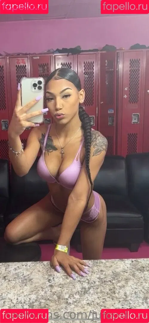juicy.diorr Onlyfans Photo Gallery 