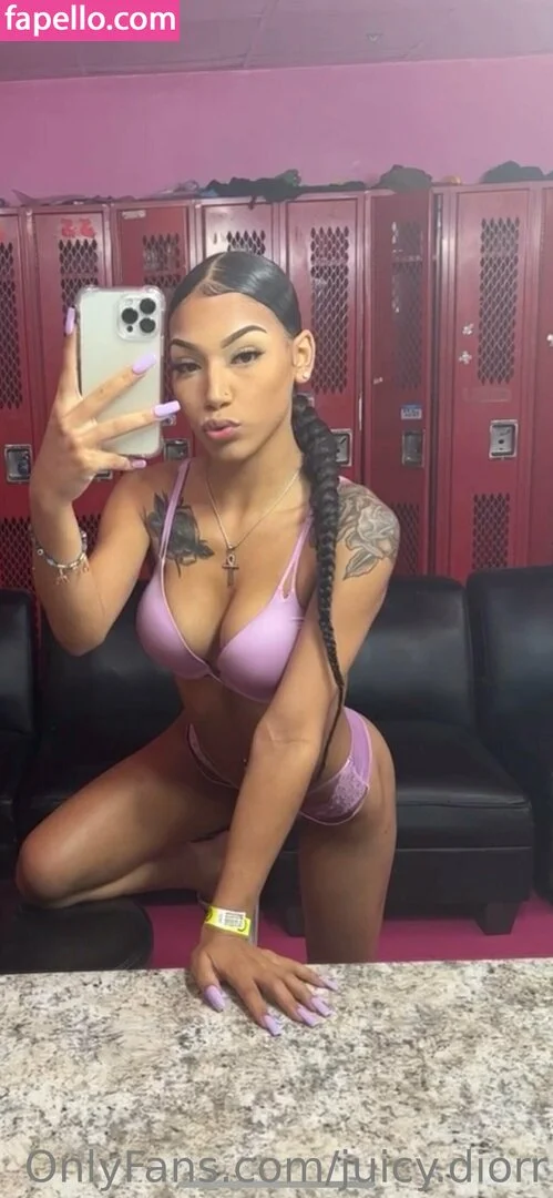juicy.diorr Onlyfans Photo Gallery 