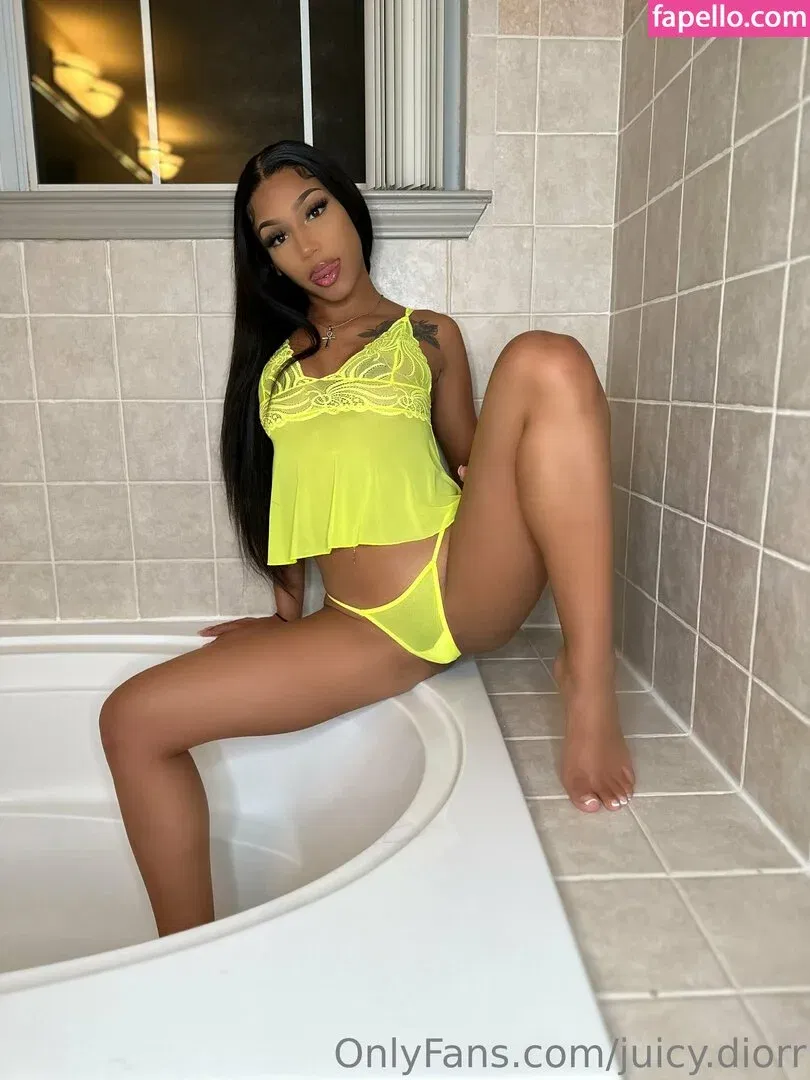 juicy.diorr Onlyfans Photo Gallery 