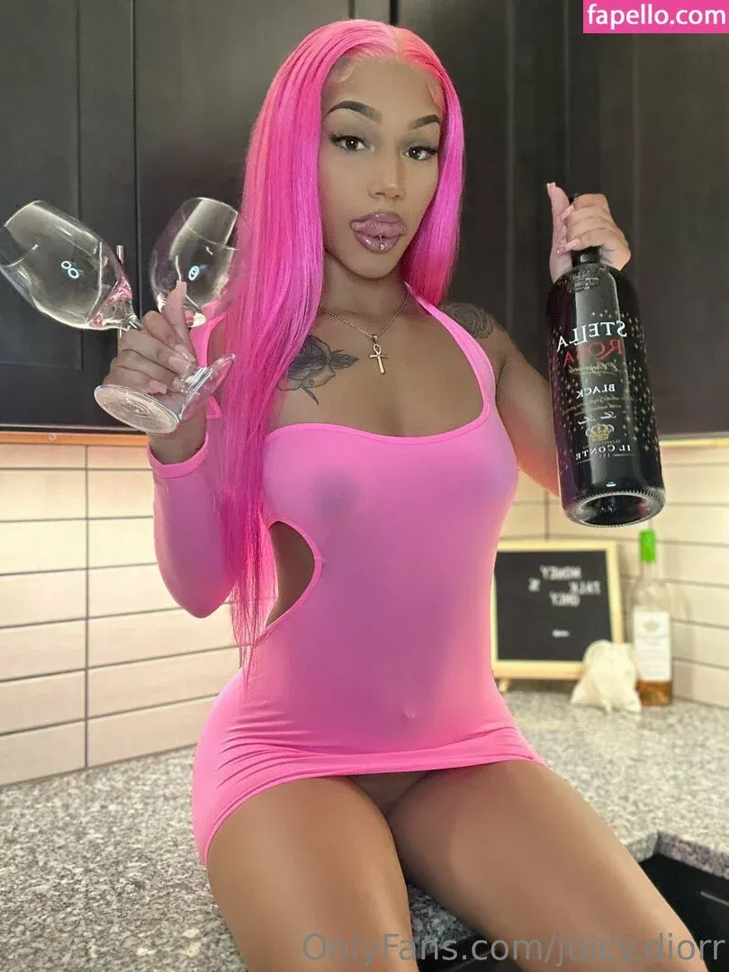 juicy.diorr Onlyfans Photo Gallery 