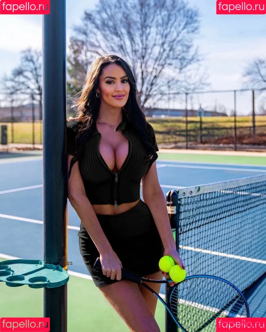 Rachel Stuhlmann Onlyfans Photo Gallery 