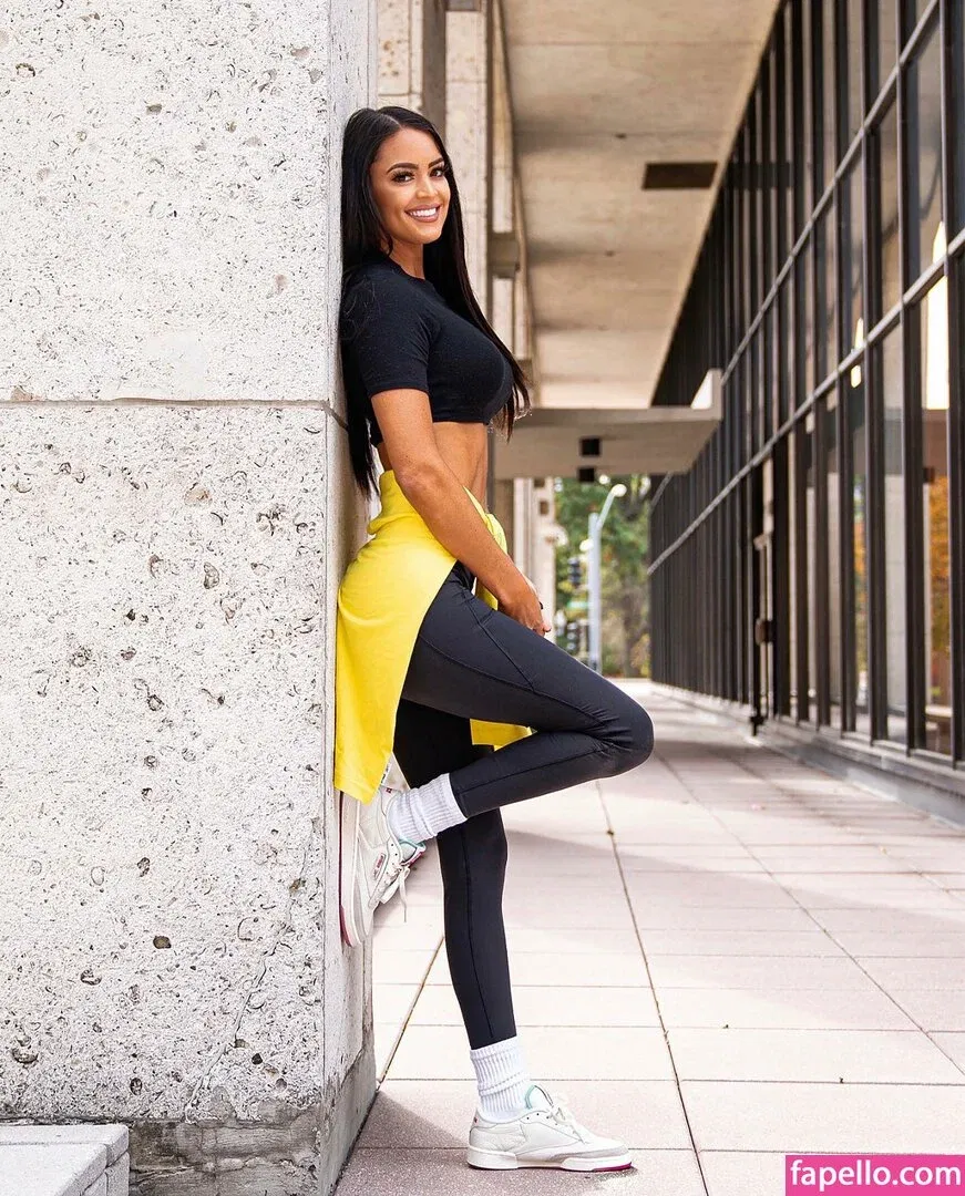 Rachel Stuhlmann Onlyfans Photo Gallery 