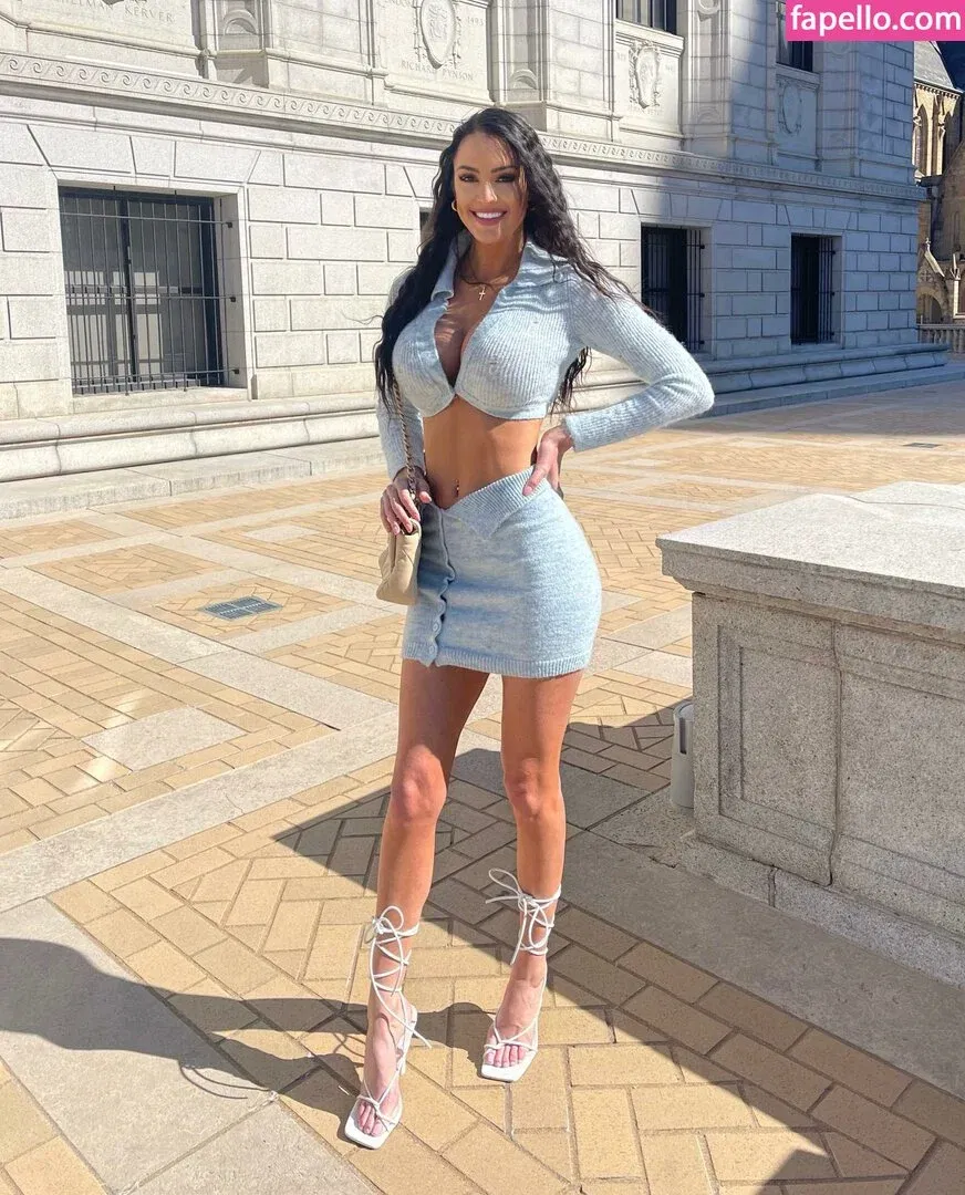 Rachel Stuhlmann Onlyfans Photo Gallery 