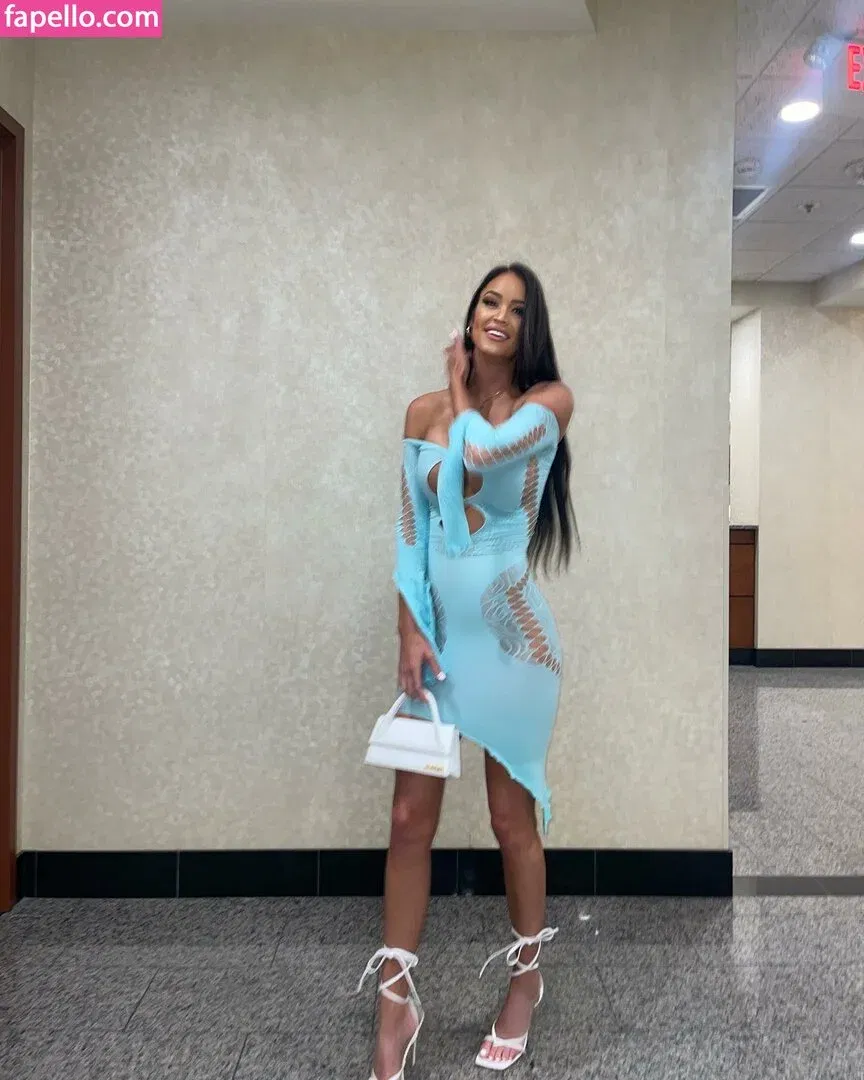 Rachel Stuhlmann Onlyfans Photo Gallery 