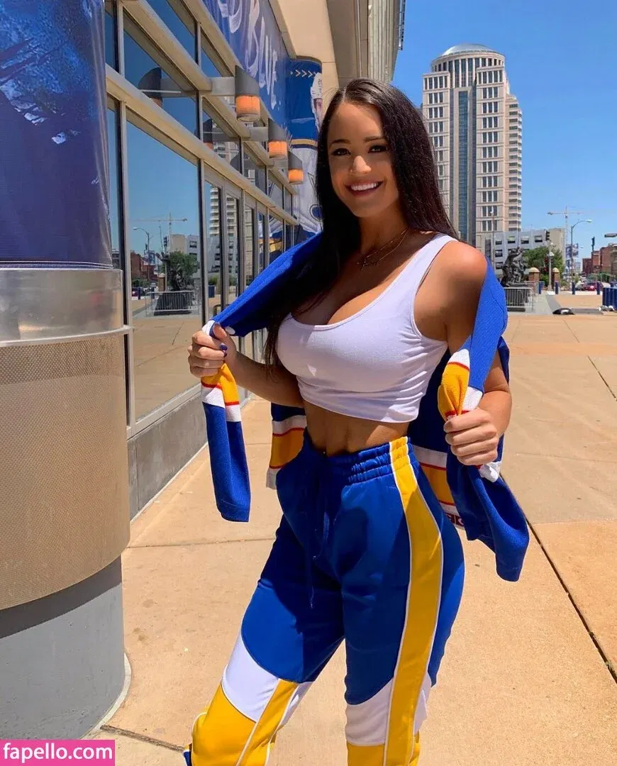 Rachel Stuhlmann Onlyfans Photo Gallery 