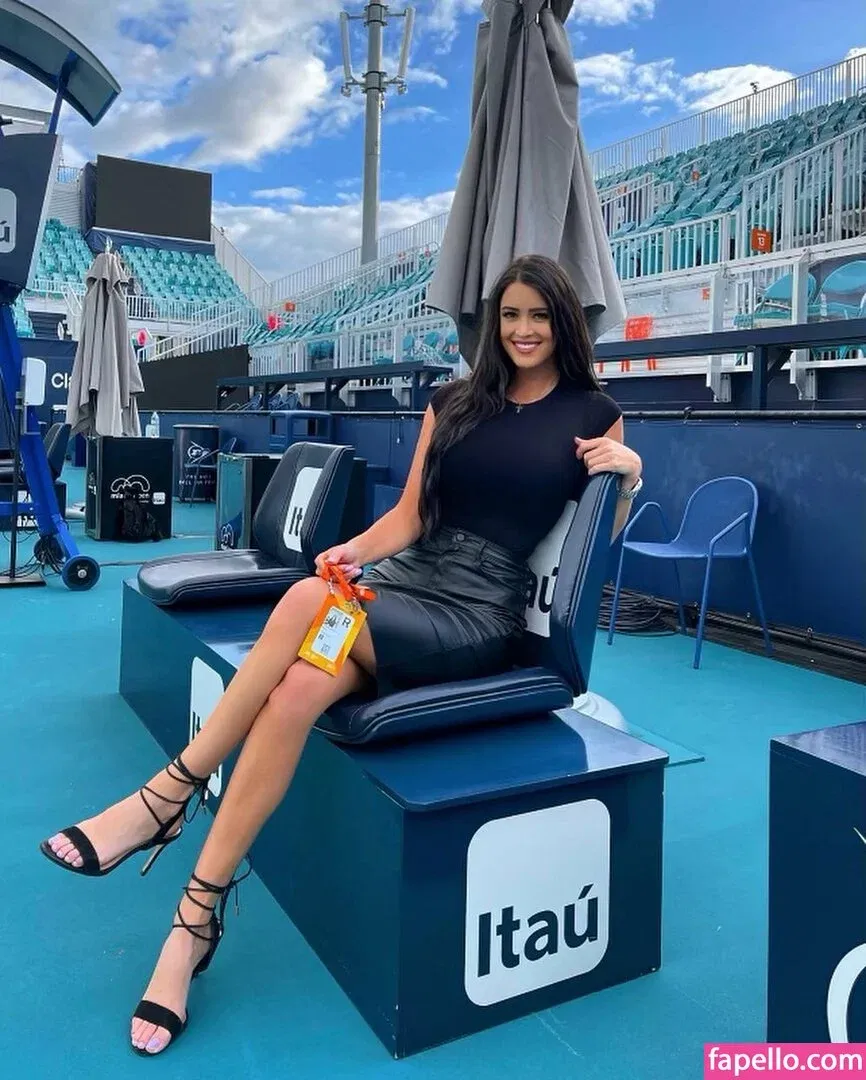 Rachel Stuhlmann Onlyfans Photo Gallery 