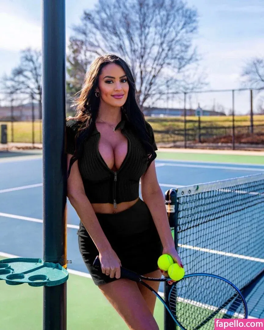 Rachel Stuhlmann Onlyfans Photo Gallery 