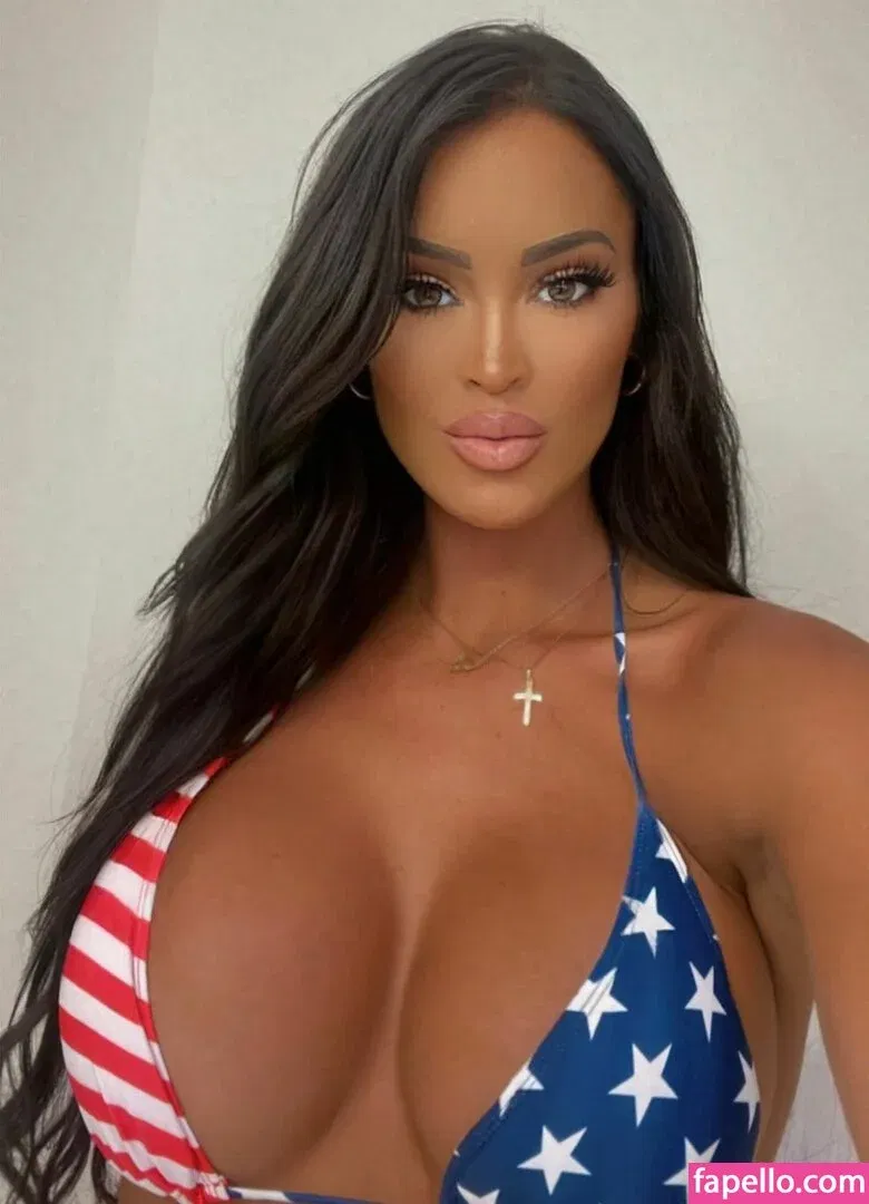 Rachel Stuhlmann Onlyfans Photo Gallery 