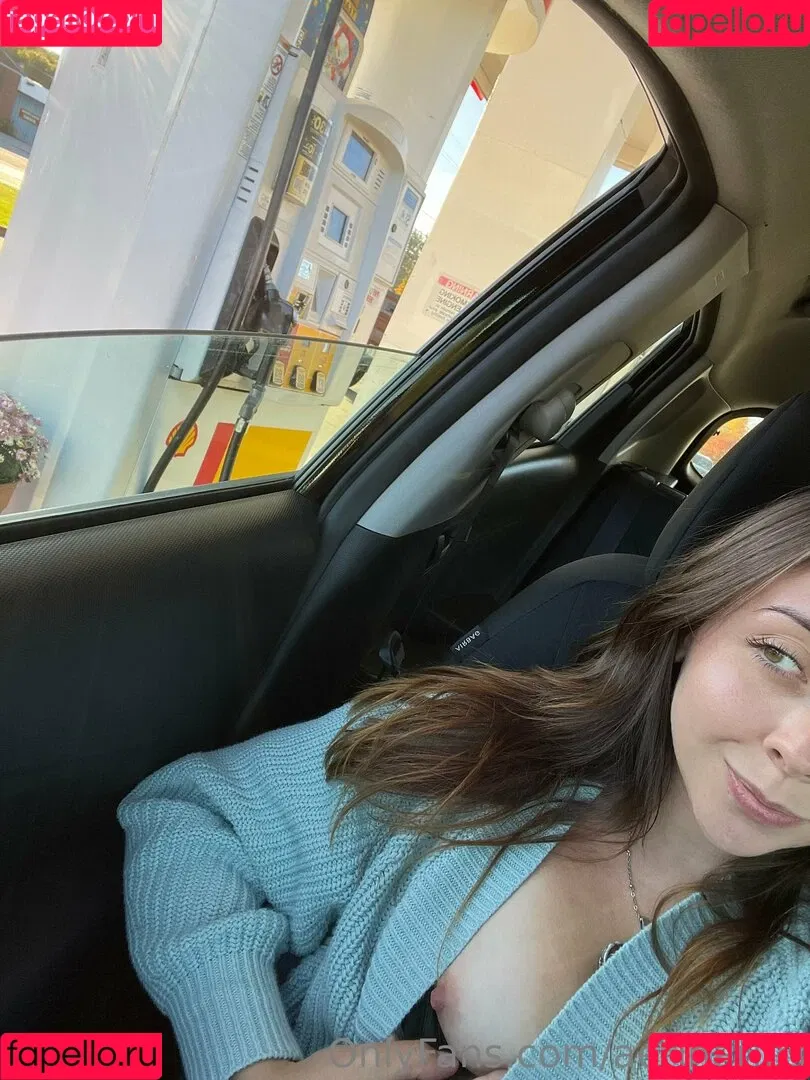 aerinaries Onlyfans Photo Gallery 