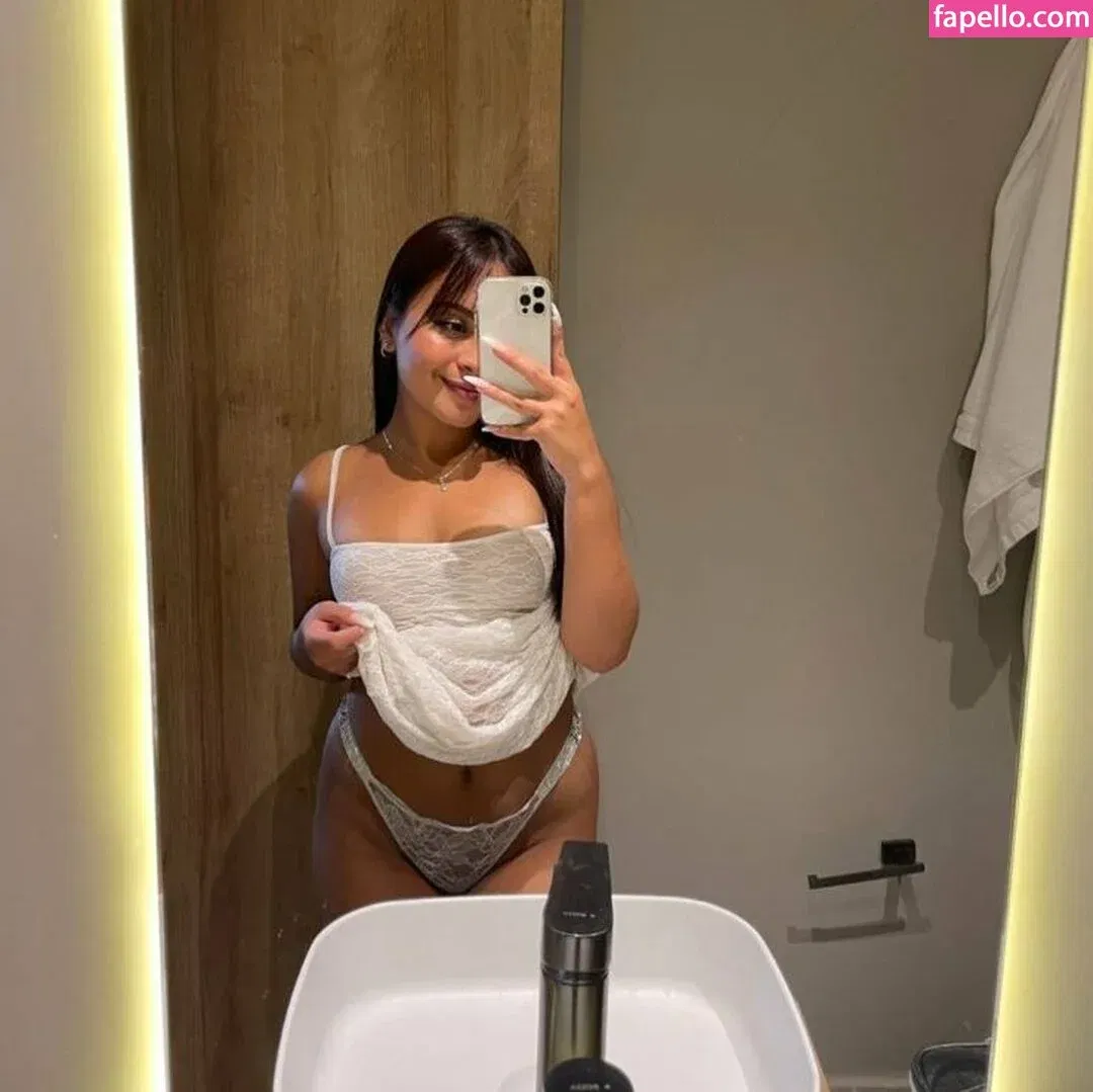 sweetiealiciaperez Onlyfans Photo Gallery 