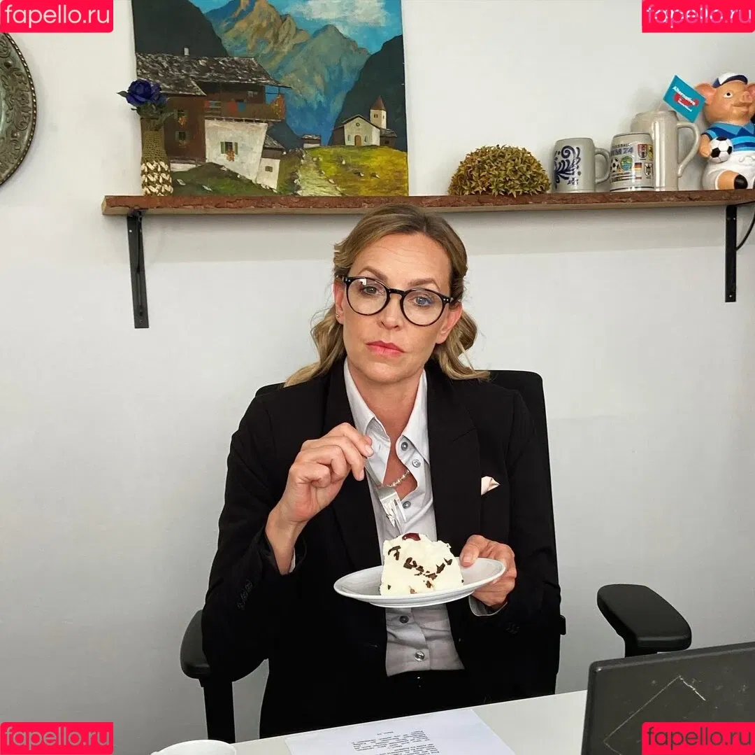 Simone Hanselmann Onlyfans Photo Gallery 