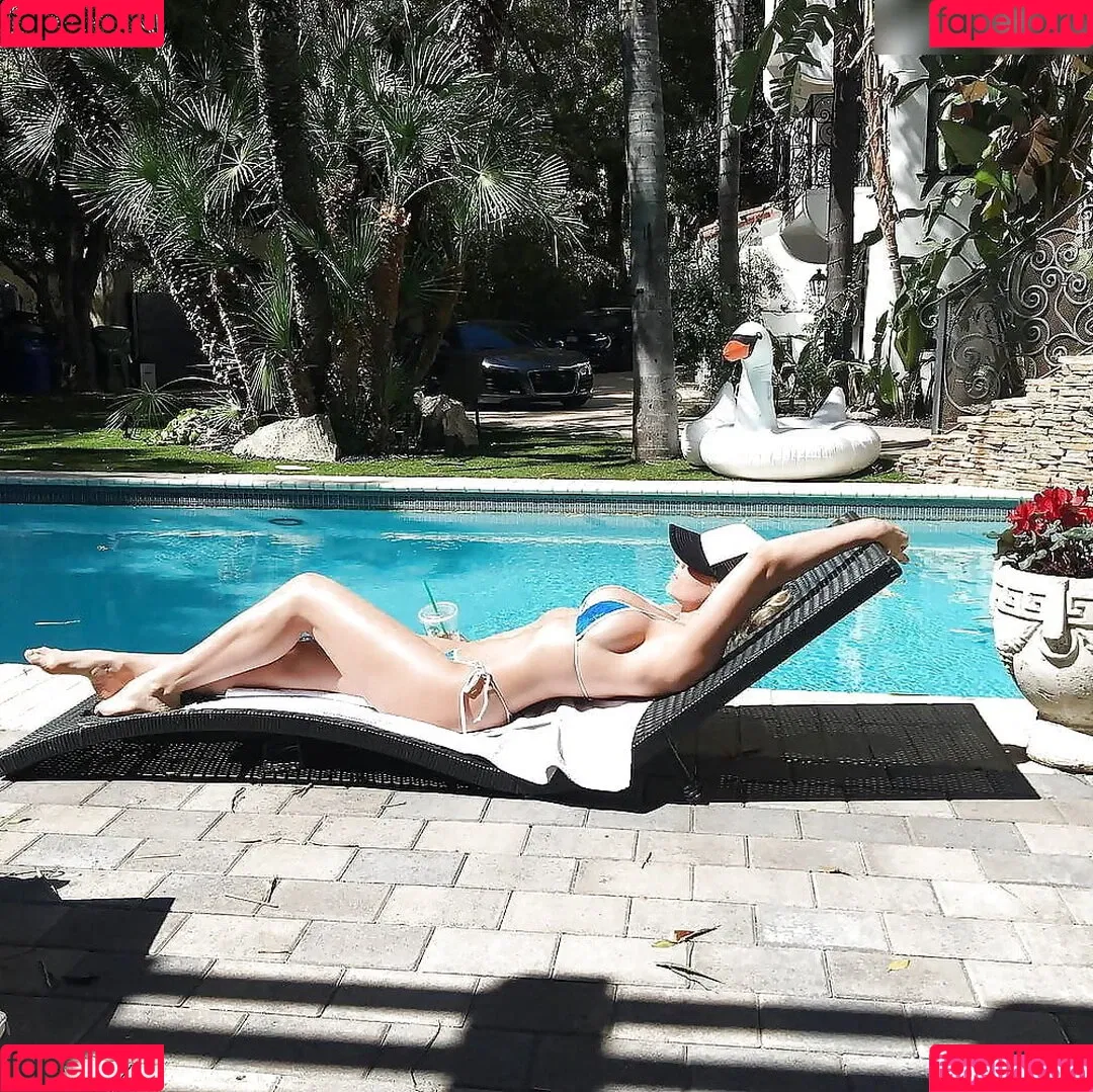 Maryse Onlyfans Photo Gallery 