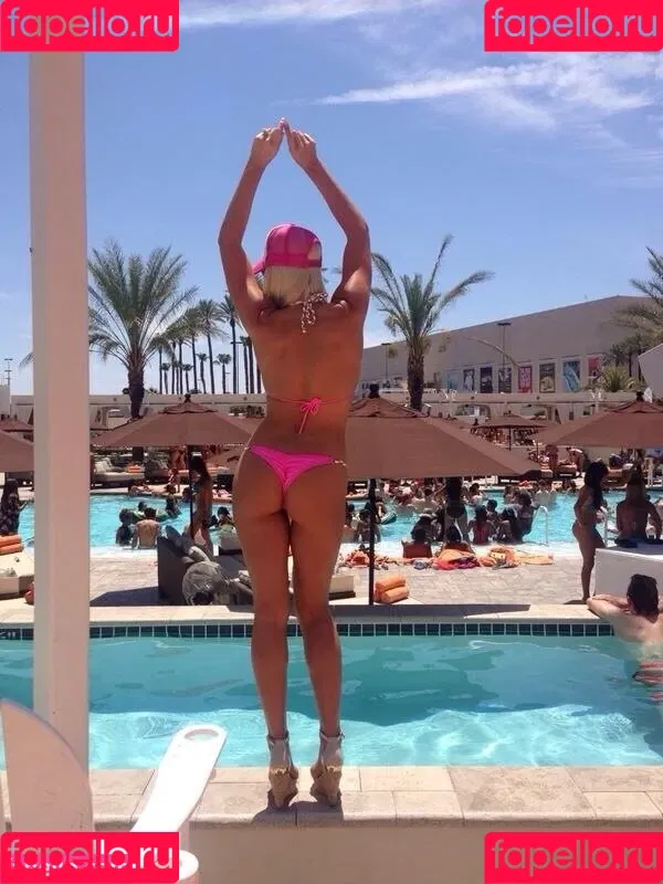 Maryse Onlyfans Photo Gallery 