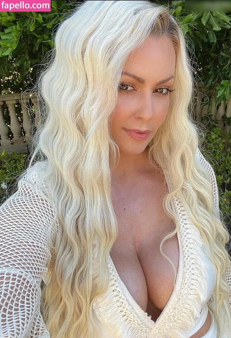 Maryse Onlyfans Photo Gallery 