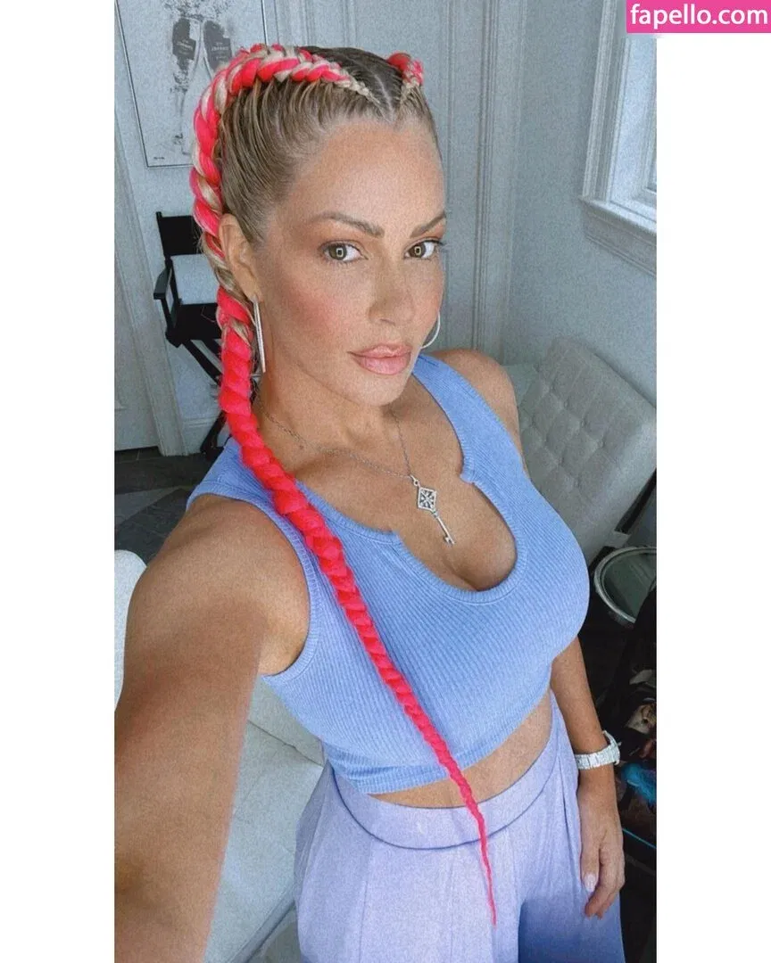 Maryse Onlyfans Photo Gallery 