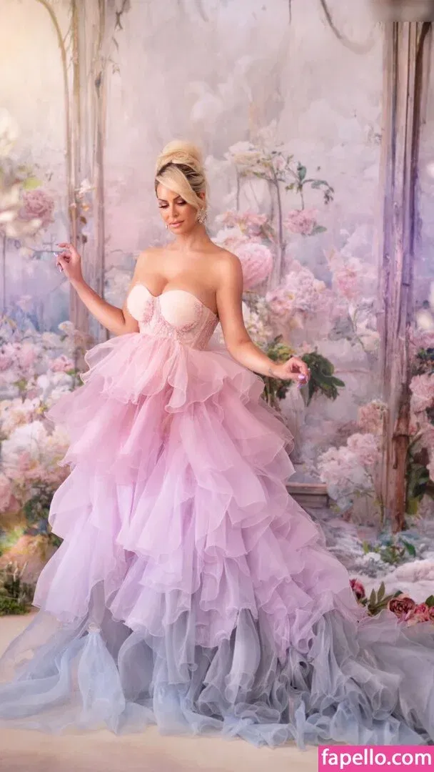 Maryse Onlyfans Photo Gallery 