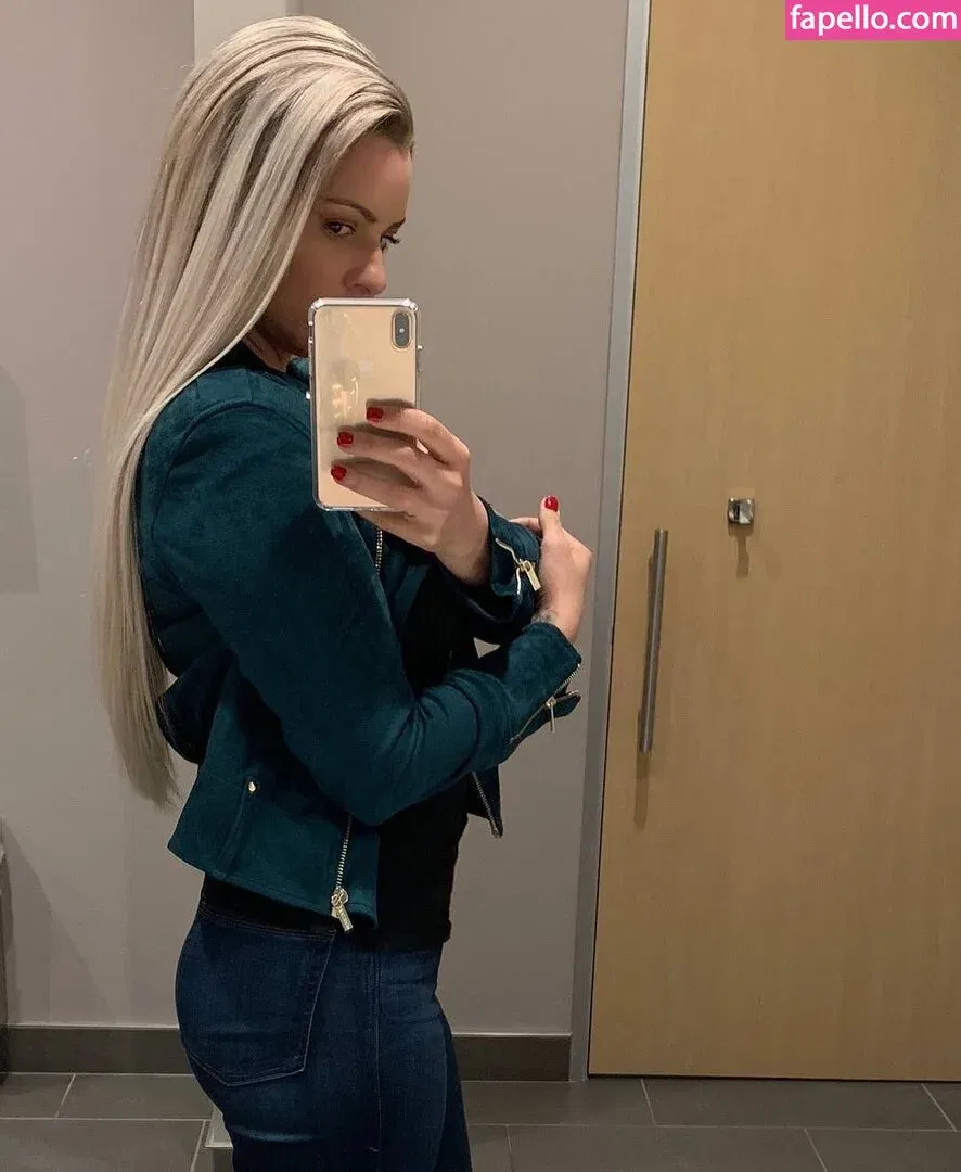 Maryse Onlyfans Photo Gallery 