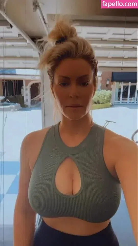 Maryse Onlyfans Photo Gallery 