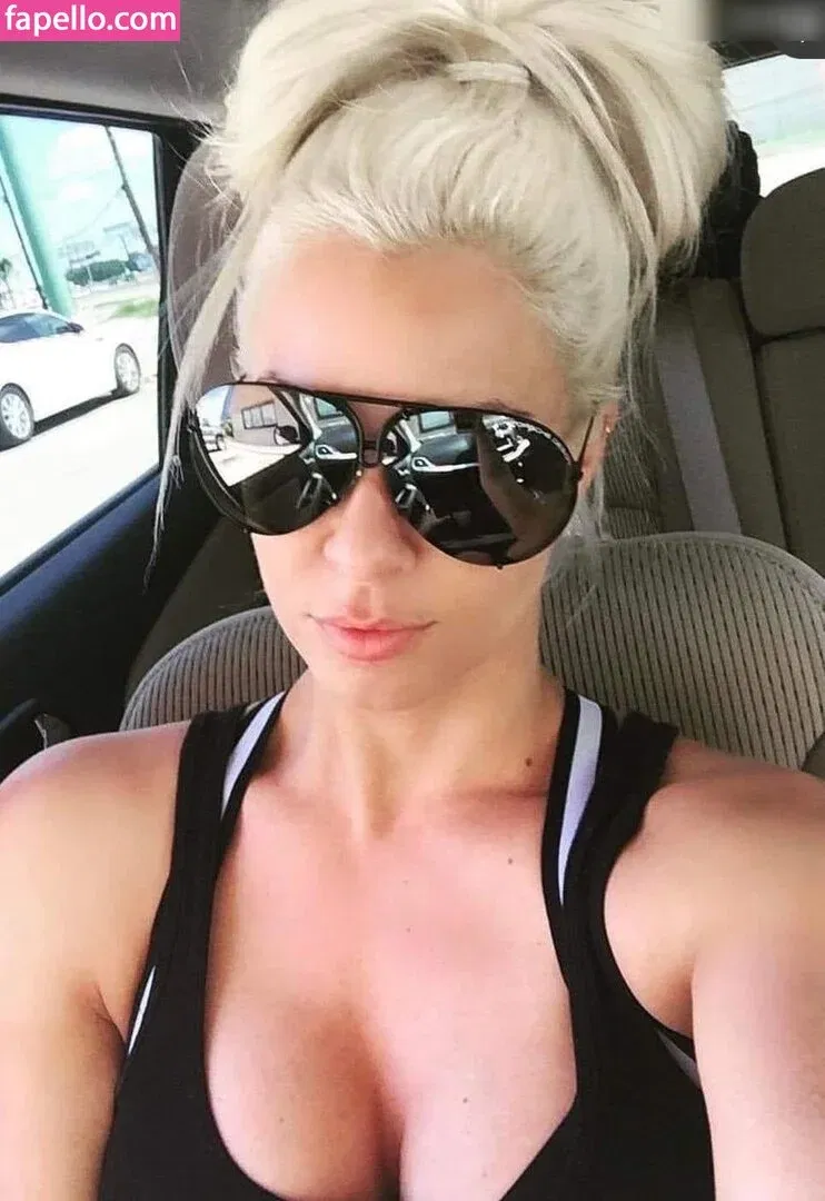 Maryse Onlyfans Photo Gallery 