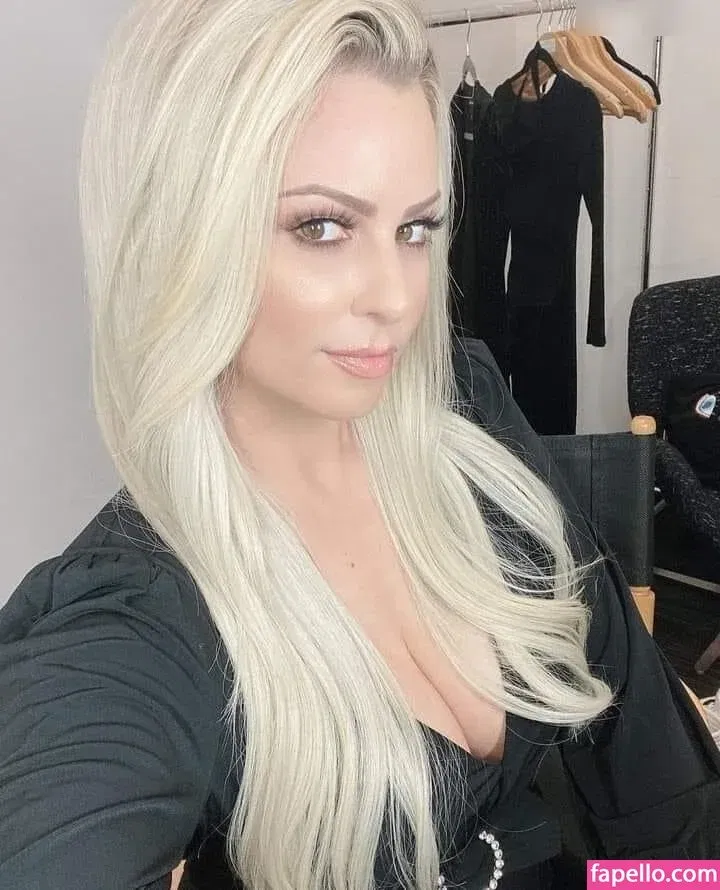Maryse Onlyfans Photo Gallery 