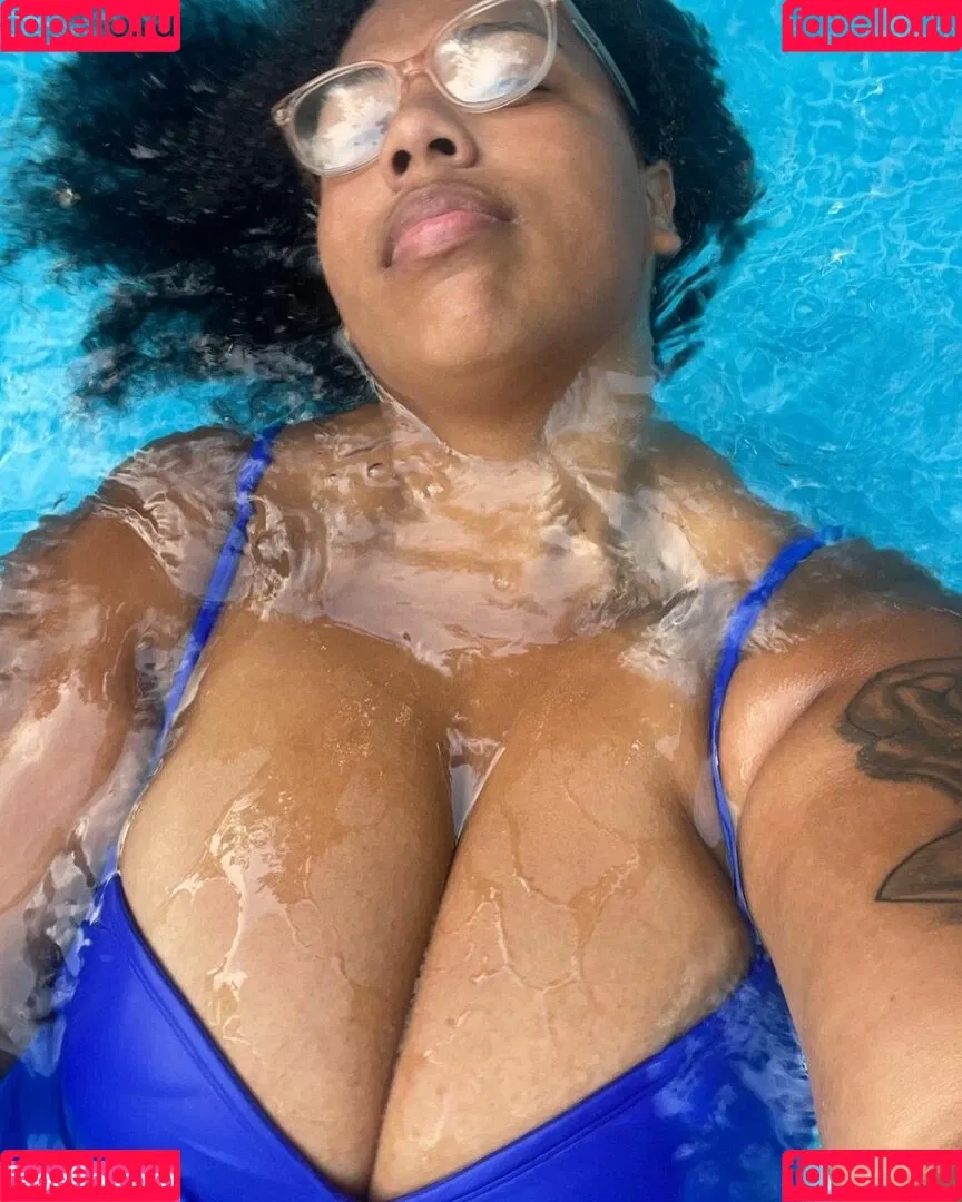 WeightOffAsh Onlyfans Photo Gallery 