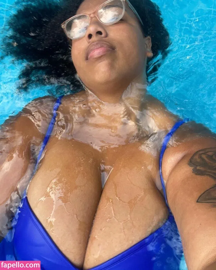 WeightOffAsh Onlyfans Photo Gallery 