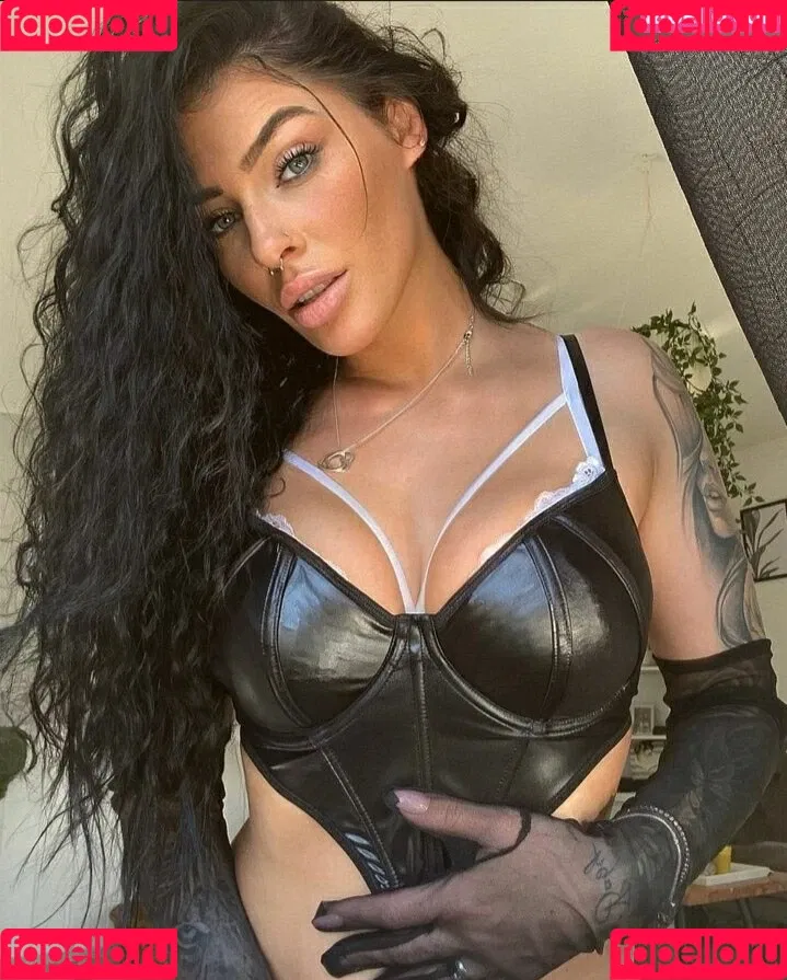 Eleynarei Onlyfans Photo Gallery 