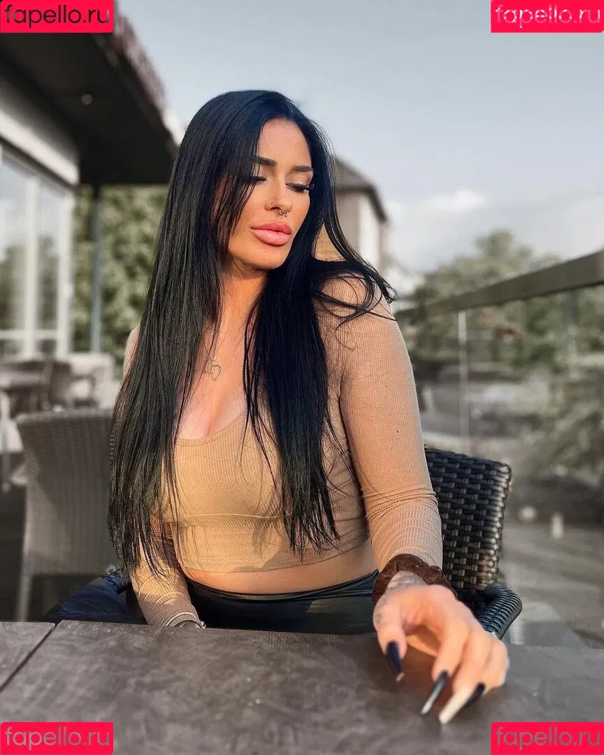 Eleynarei Onlyfans Photo Gallery 