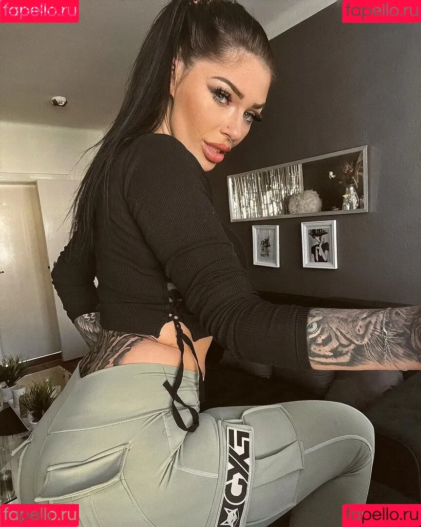 Eleynarei Onlyfans Photo Gallery 