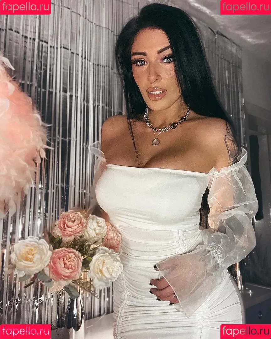 Eleynarei Onlyfans Photo Gallery 
