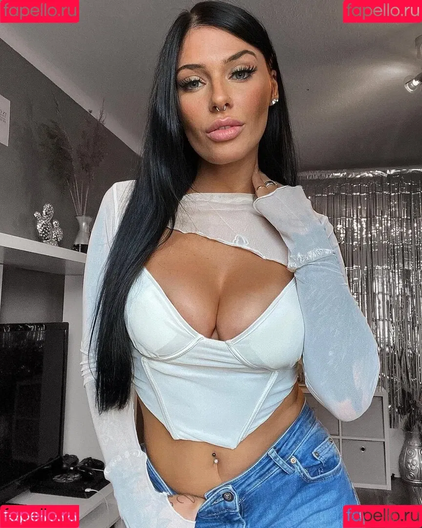 Eleynarei Onlyfans Photo Gallery 