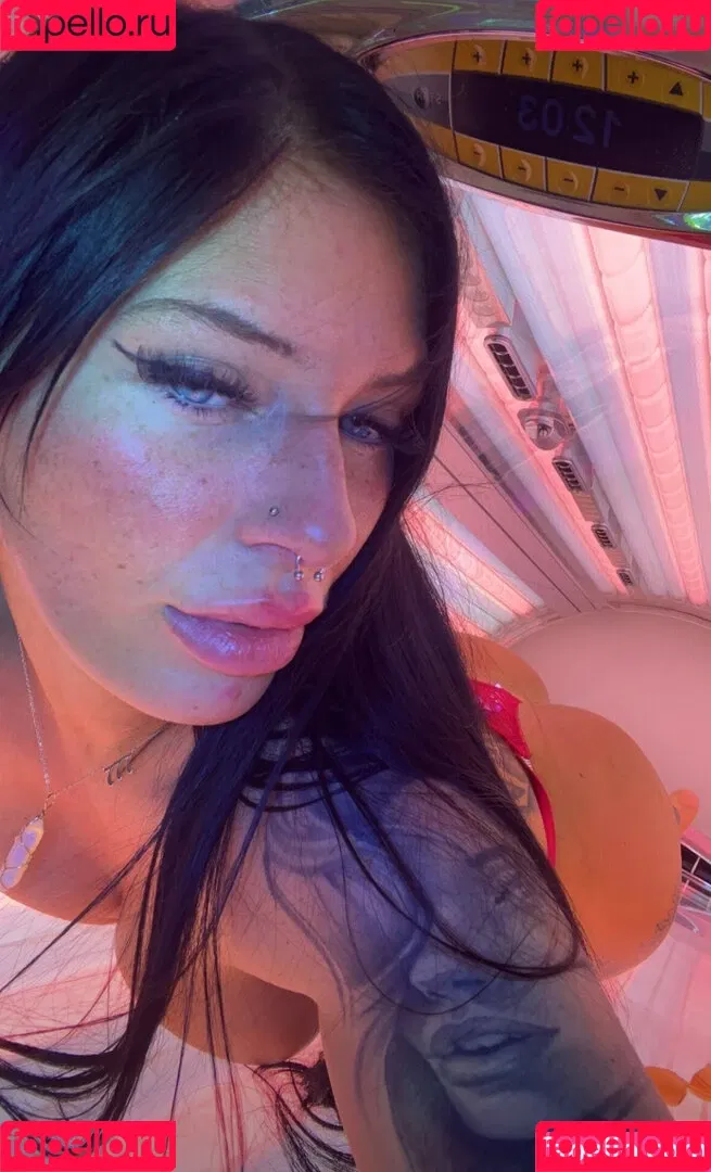 Eleynarei Onlyfans Photo Gallery 