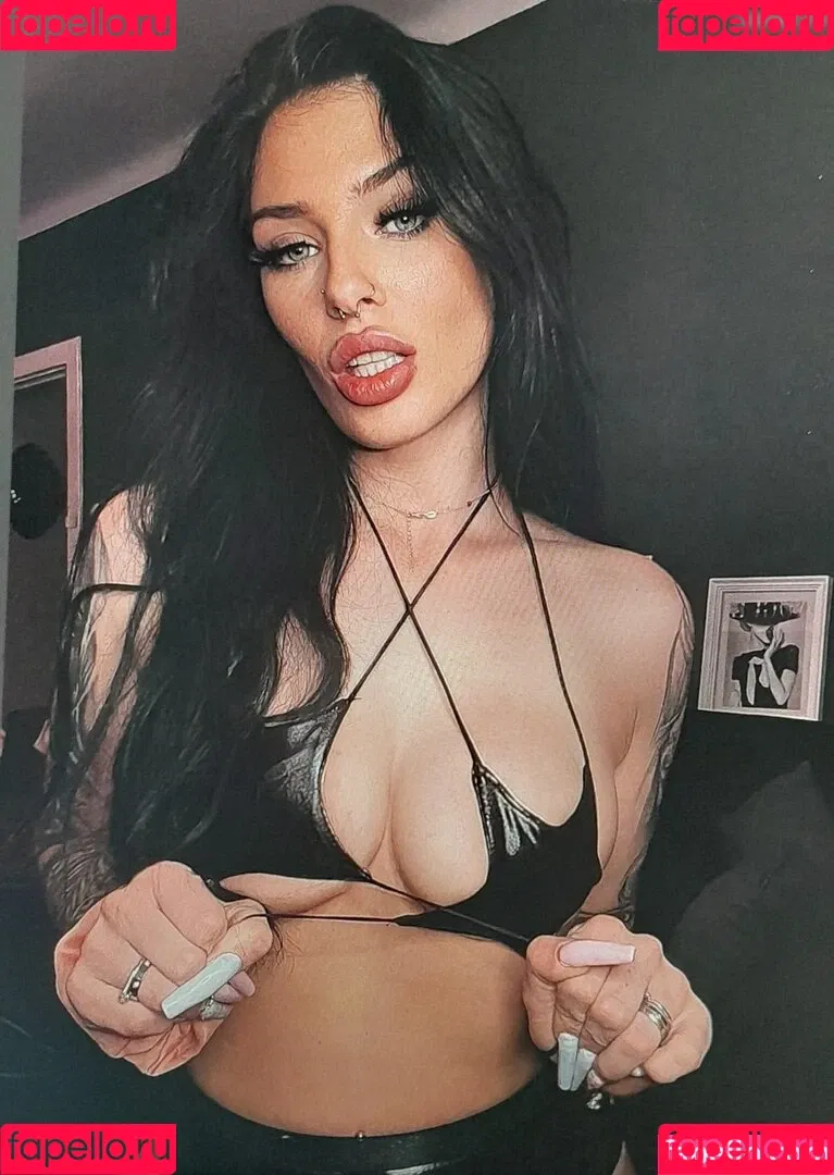 Eleynarei Onlyfans Photo Gallery 