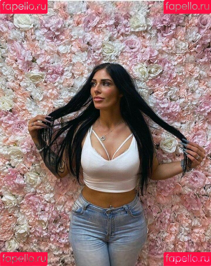 Eleynarei Onlyfans Photo Gallery 