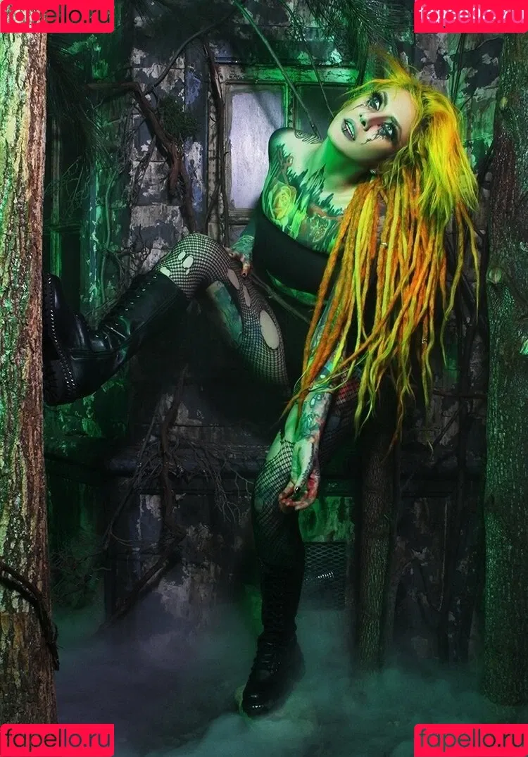 Lena Scissorhands Onlyfans Photo Gallery 