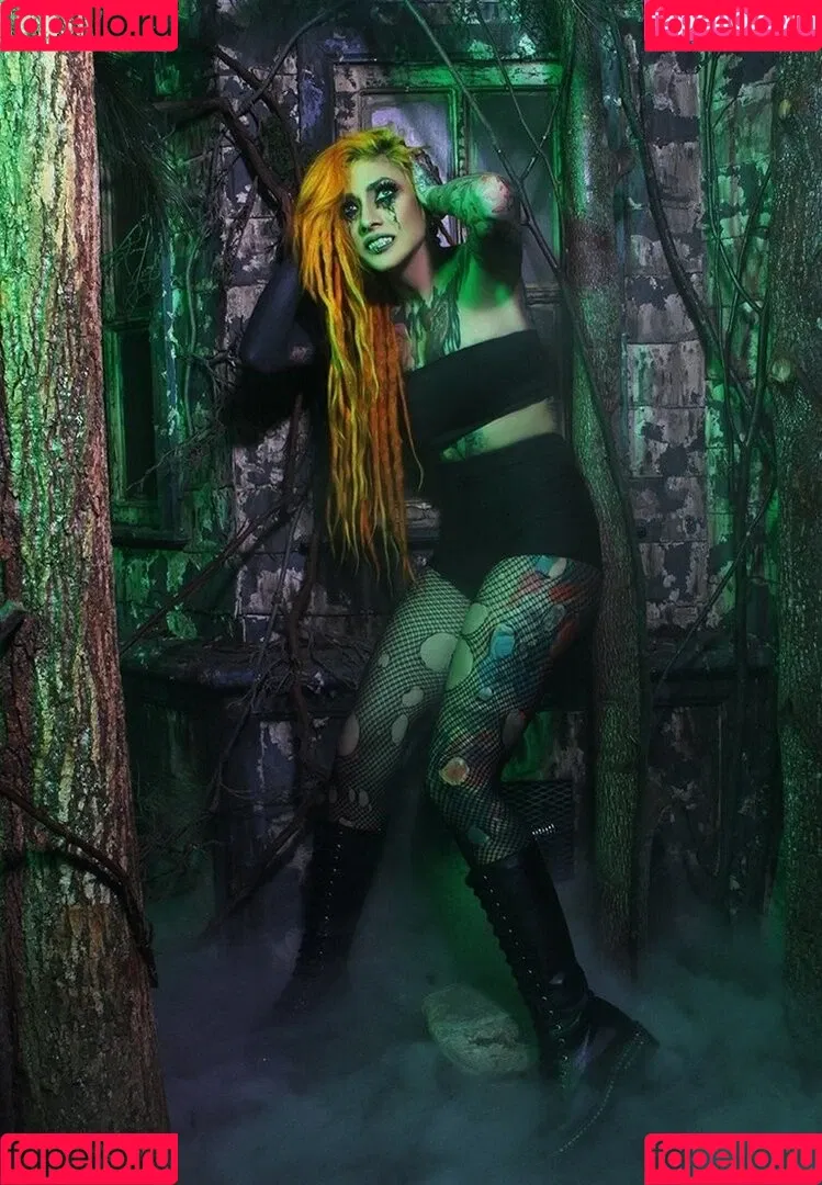 Lena Scissorhands Onlyfans Photo Gallery 