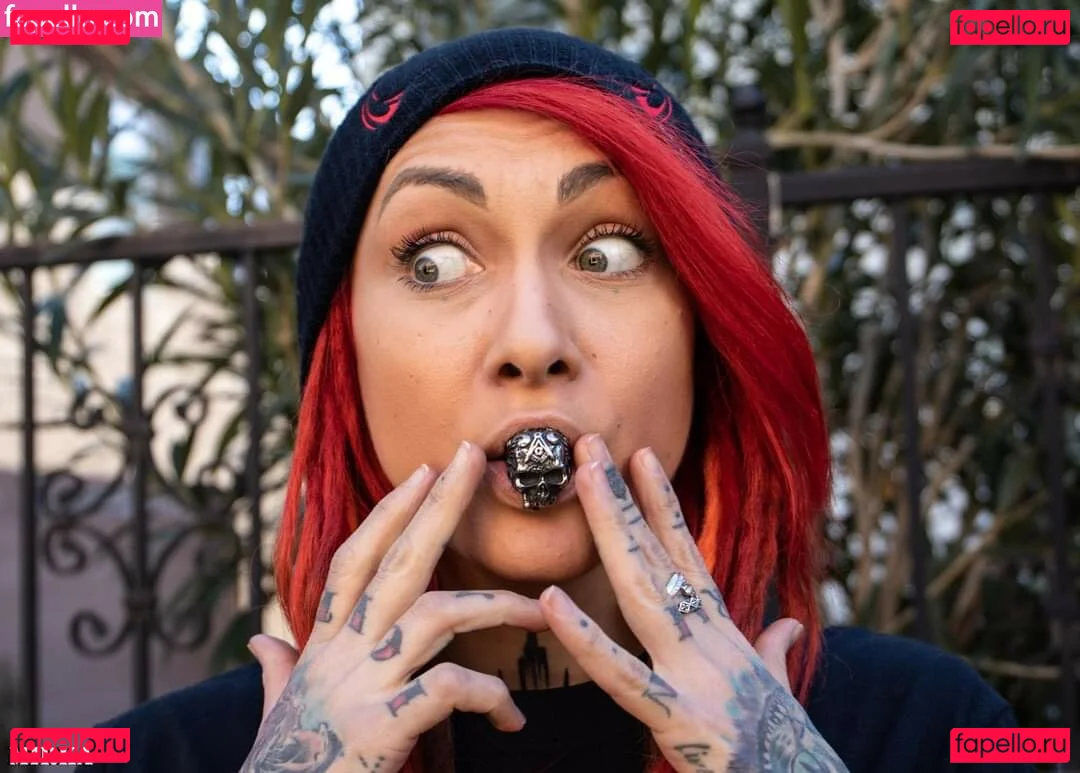 Lena Scissorhands Onlyfans Photo Gallery 