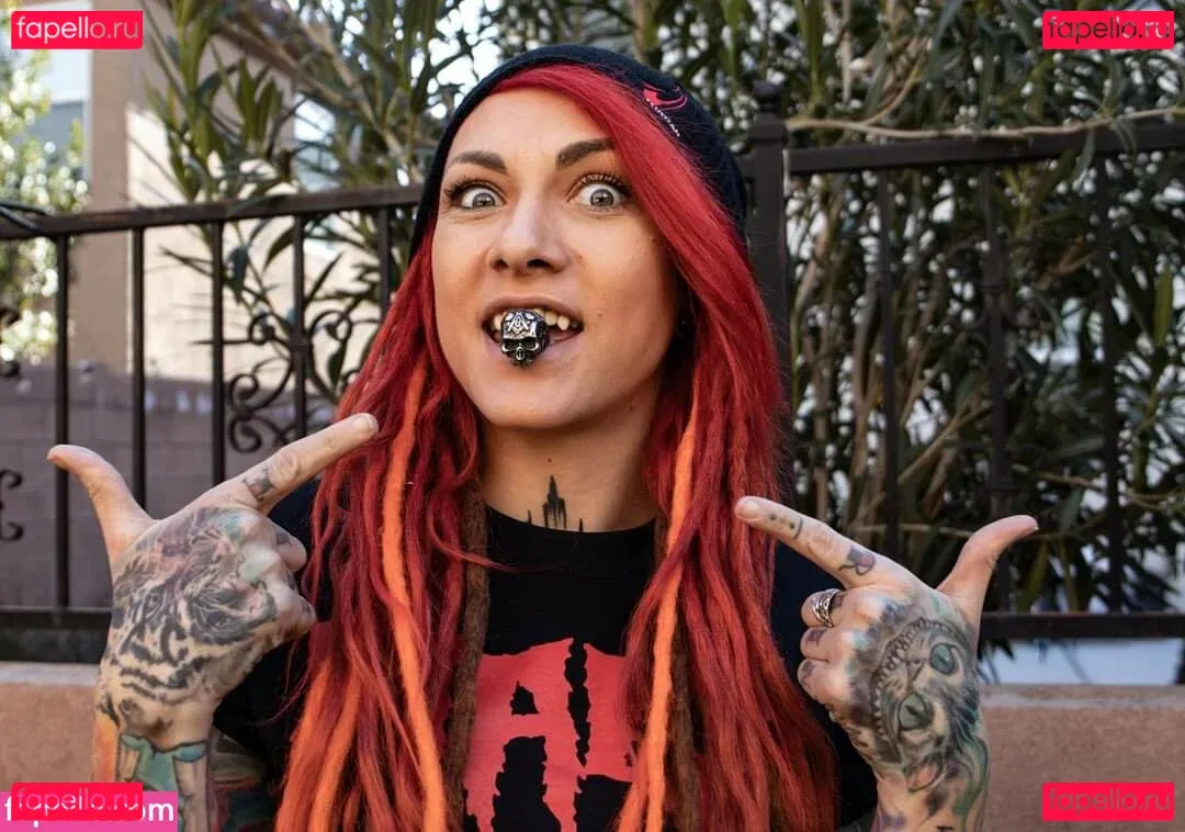 Lena Scissorhands Onlyfans Photo Gallery 