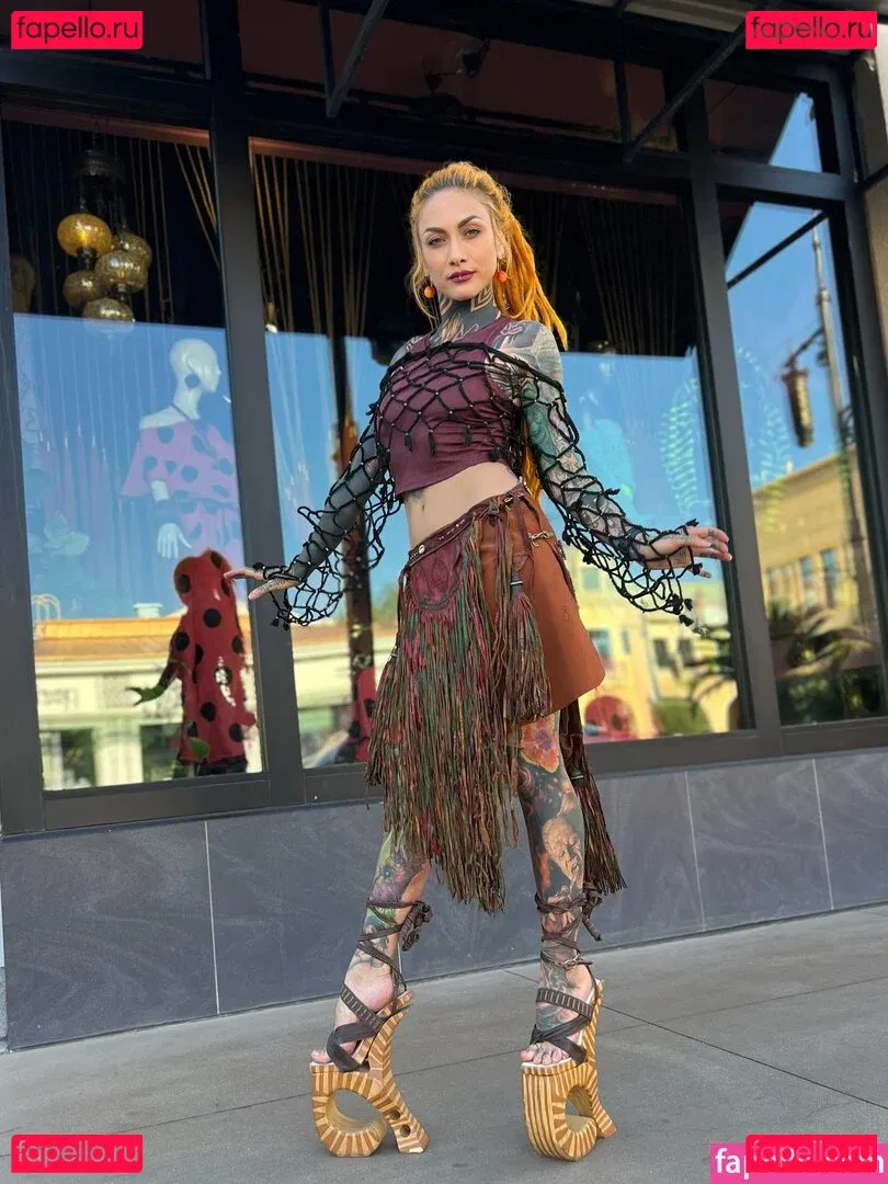 Lena Scissorhands Onlyfans Photo Gallery 