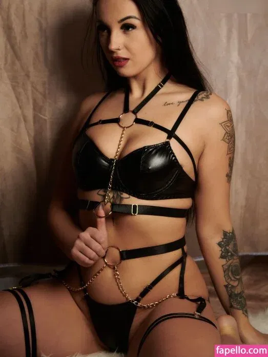 Amelie.gr_ Onlyfans Photo Gallery 