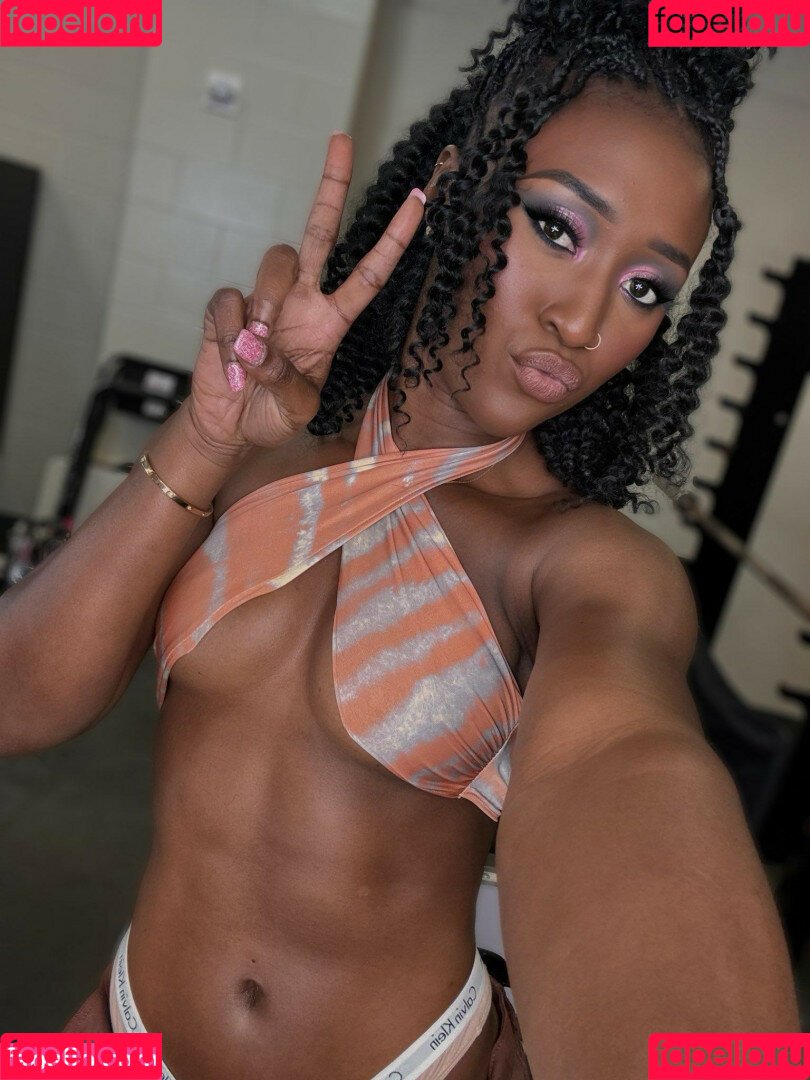 Queen Aminata Onlyfans Photo Gallery 