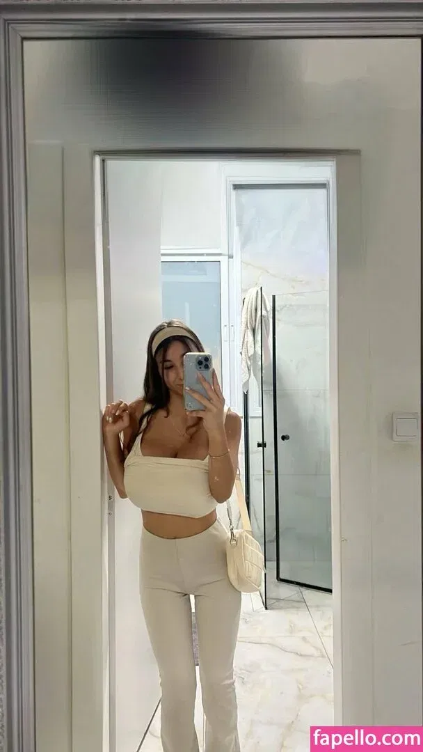 shir_vaturi Onlyfans Photo Gallery 