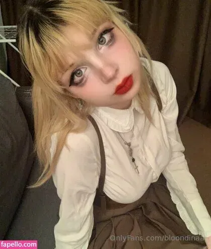 bloondinaa Onlyfans Photo Gallery 