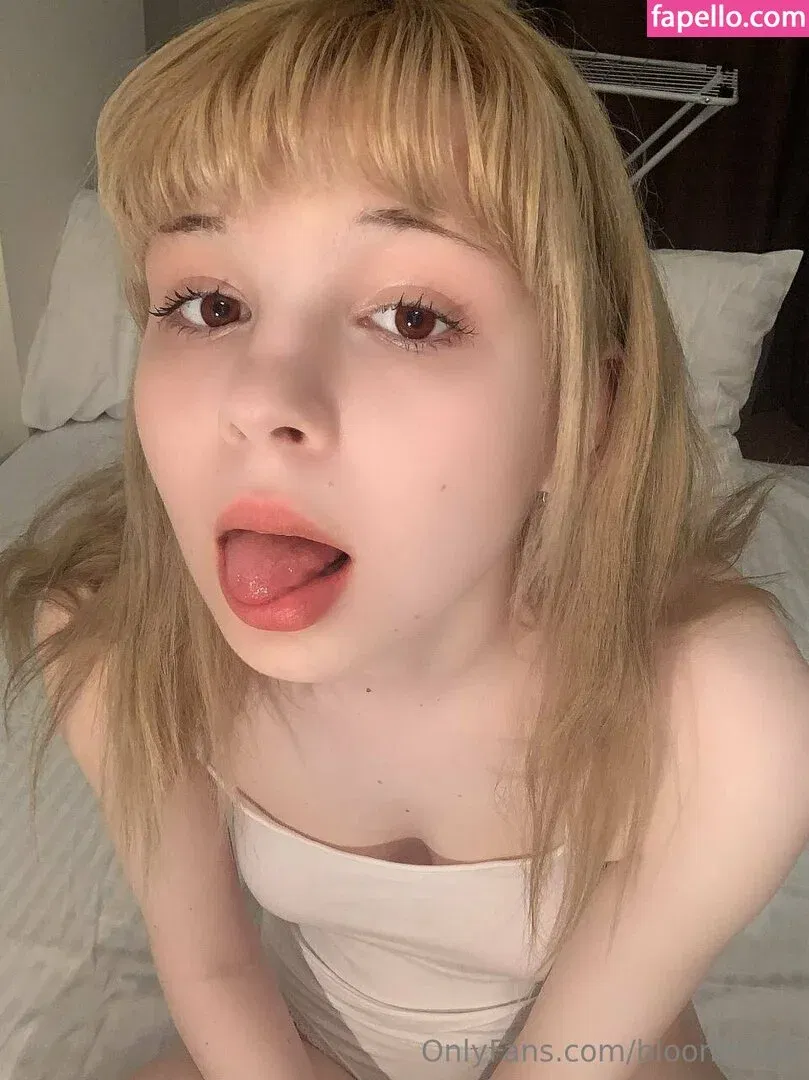 bloondinaa Onlyfans Photo Gallery 