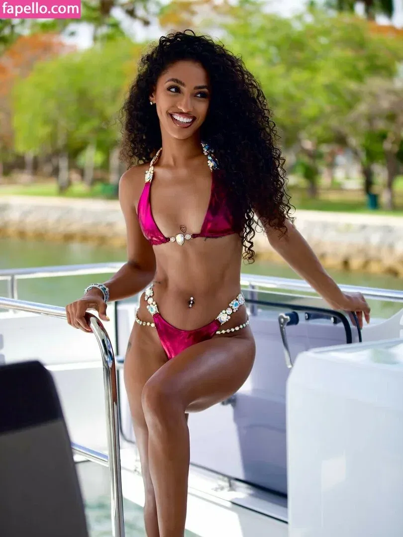 Official Janina Onlyfans Photo Gallery 