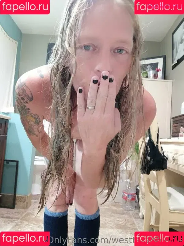 WestTexasHippie Onlyfans Photo Gallery 