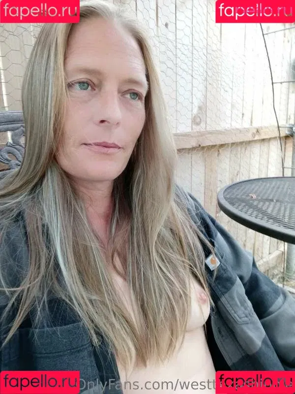 WestTexasHippie Onlyfans Photo Gallery 