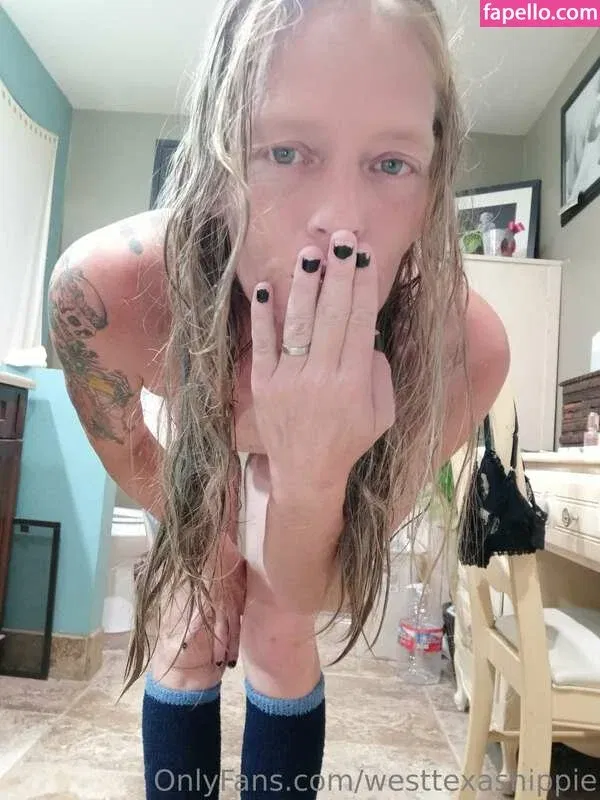 WestTexasHippie Onlyfans Photo Gallery 