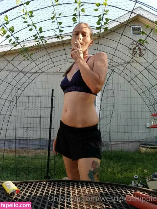 WestTexasHippie Onlyfans Photo Gallery 